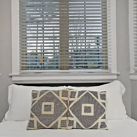1Br Cozy And Chic Apt In Chicago - Hartrey G